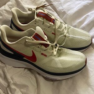 Nike Air Zoom Shoes in Cream and Red